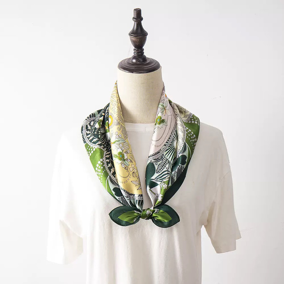 花柄シルク100%スカーフ/グリーン オールシーズン 絹製10約66cm 大判スカーフ　高級感 15枚目の画像