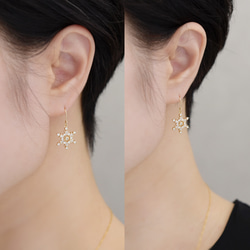 3日以内発送！クリスマスコフレ【ピアス + ロングネックレス セット】 雪の結晶・雪だるま パールゴールド色／シルバー色 6枚目の画像