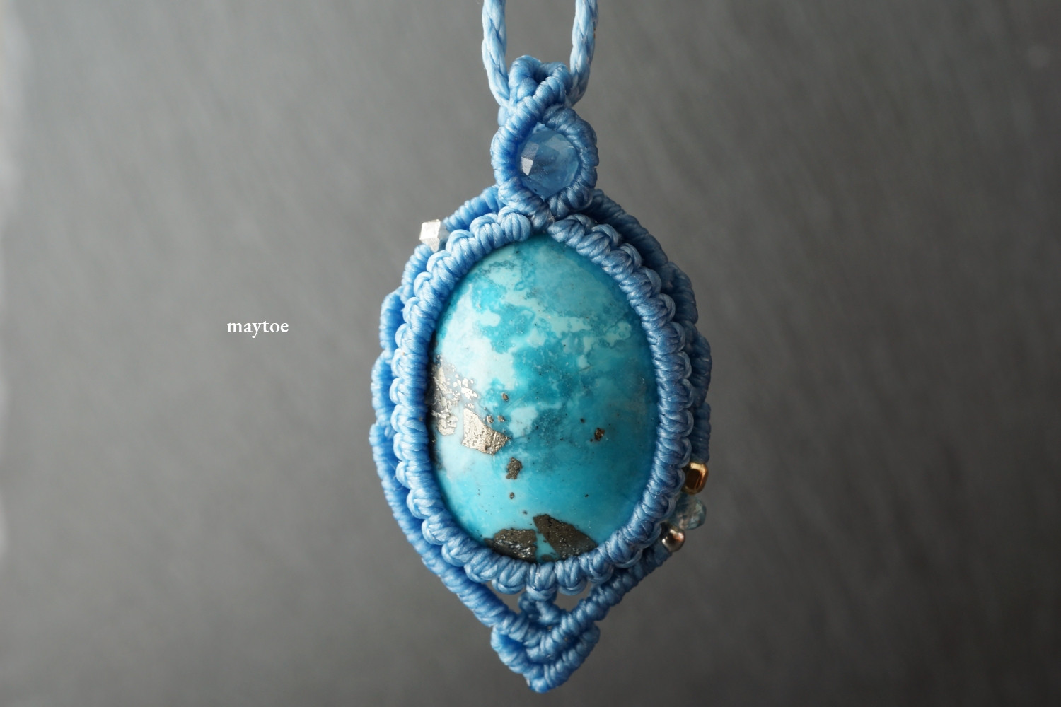 ペルシアンターコイズのマクラメネックレス（トルコ石）- 海洋ロマン -【一点物】