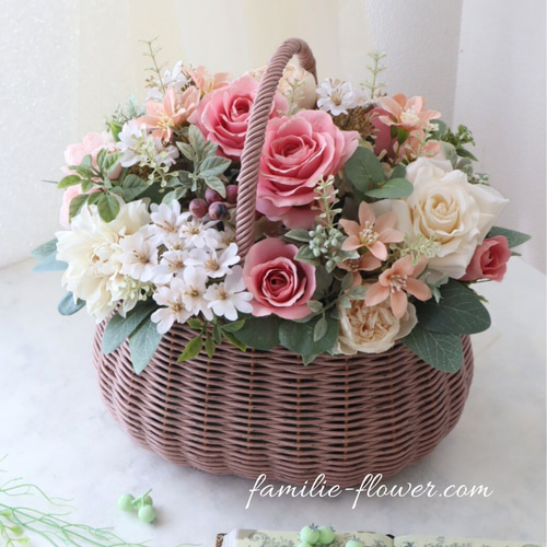 ラスト1点♡フラワーアレンジメント♡バレンタインツリー♡造花アレンジ♡ NEW！！【生花】クリスマス 卓上に置ける、Xmas ミニツリー