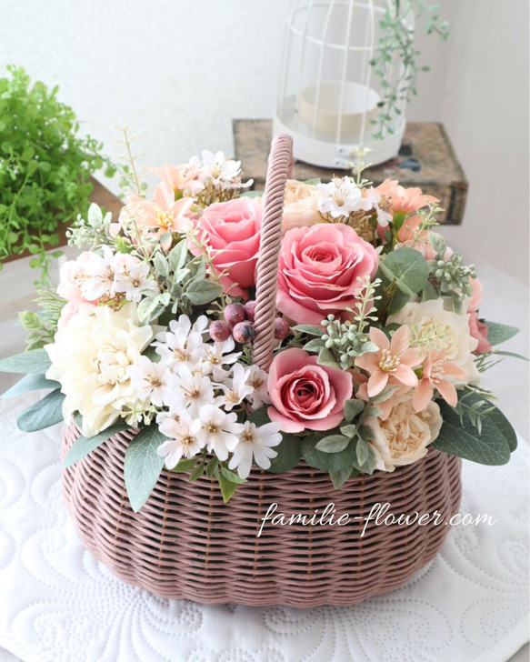 造花アレンジ｜結婚祝い 退職祝い 開店祝い｜大人可愛い｜おしゃれな花かご｜大きい花アレンジ 3枚目の画像