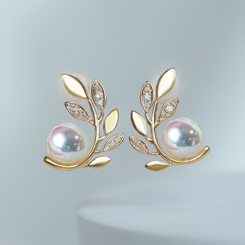 【La Corer】オリーブの枝デザイン 6-7mm アコヤ真珠 日本製 天然海水真珠 イヤリング 18Kゴールド ダイヤモンド