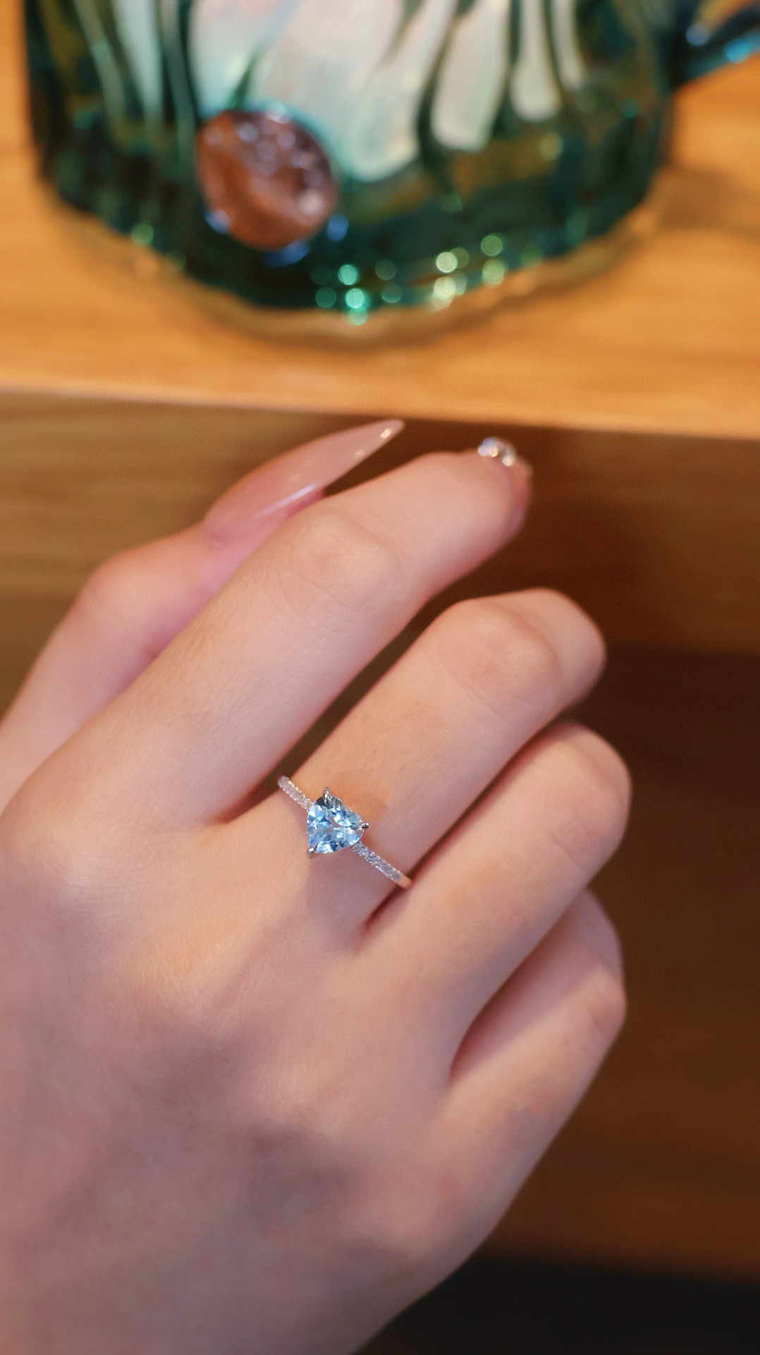 天然ダイヤモンド付きアクアマリンリングk18　3112