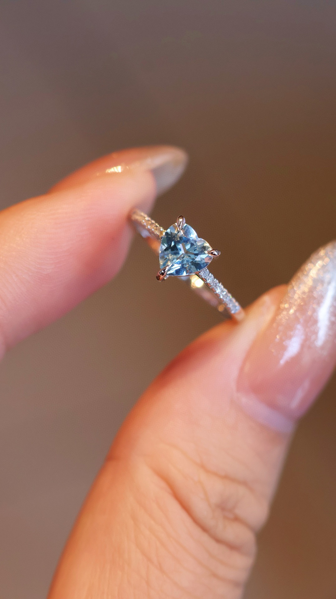 天然ダイヤモンド付きアクアマリンリングk18　3112