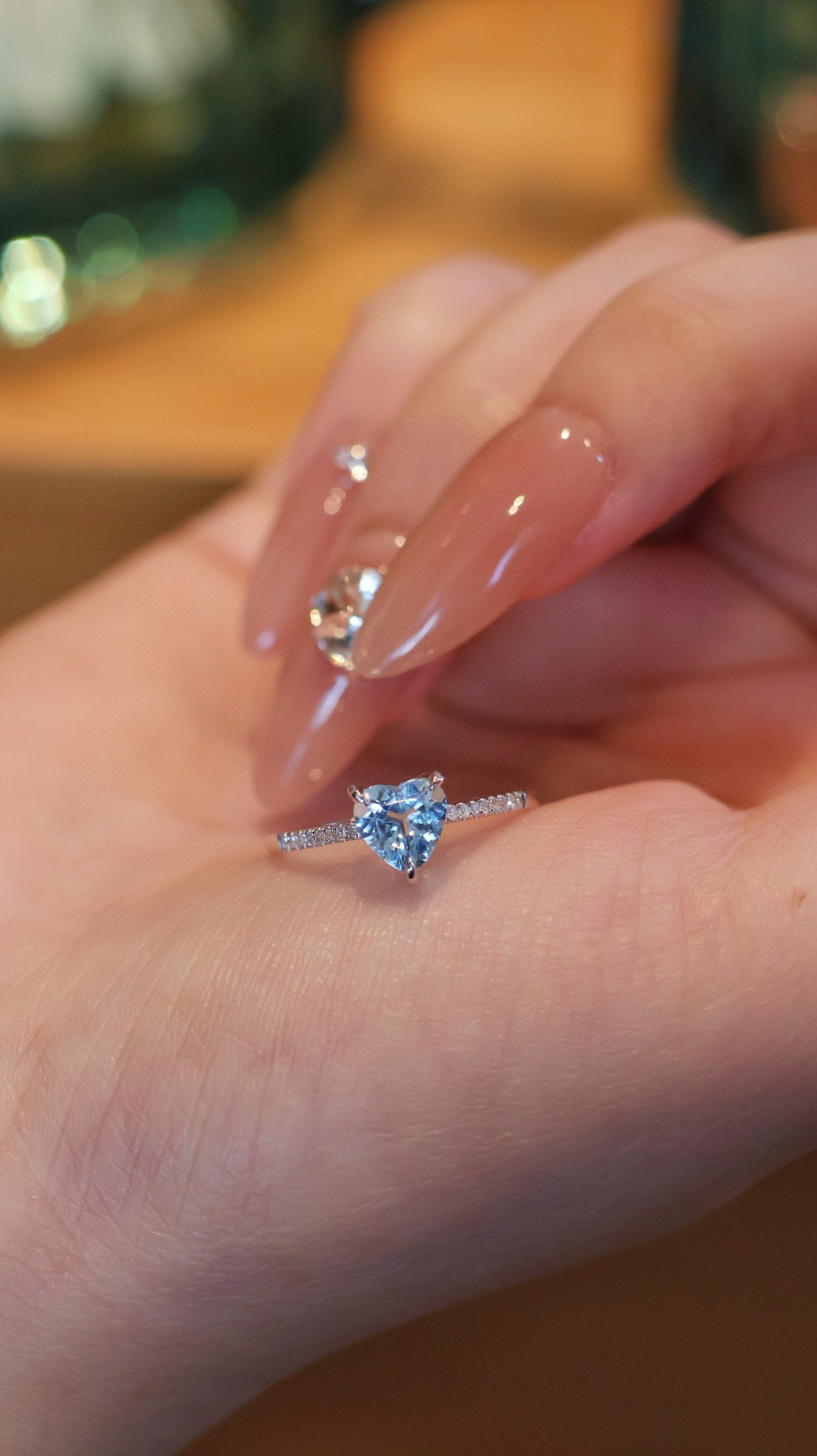 天然ダイヤモンド付きアクアマリンリングk18　3112