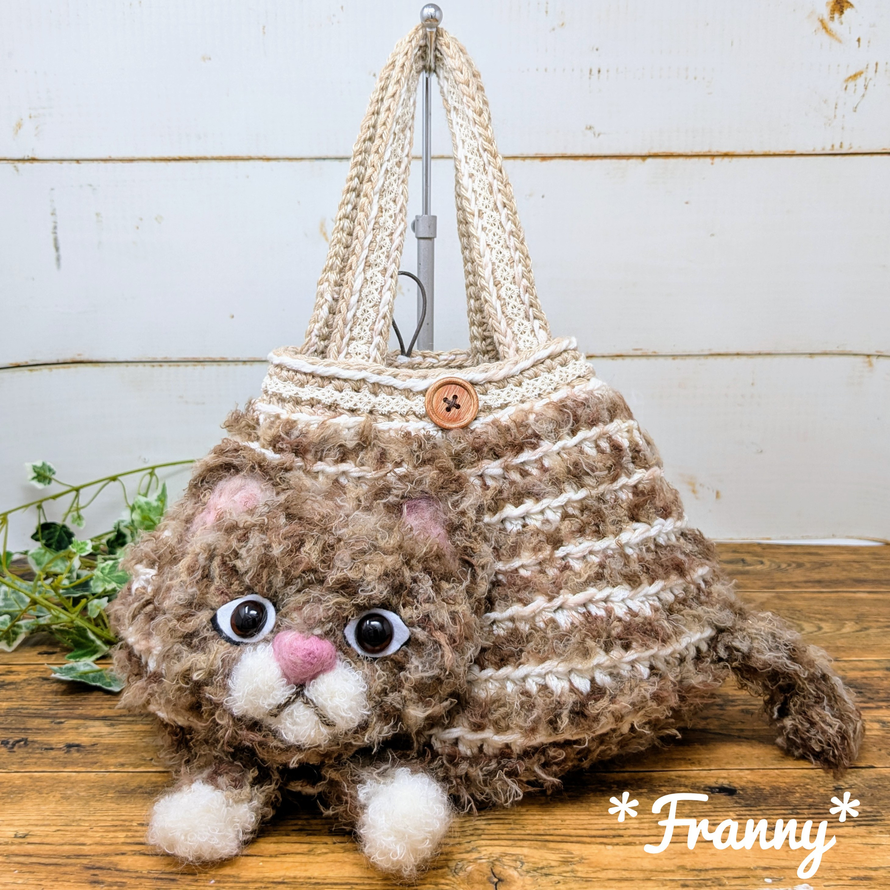 ぽっちゃりネコバッグ7号（ブラウン）