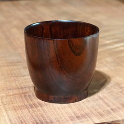 時代 堤物 根付 天然素材 牙彫 桶に蝸牛 友一 かたつむり 彫刻【CM263】 時代 堤物 根付 天然素材 牙彫 桶に蝸牛 友一 かたつむり 彫刻