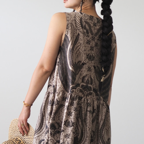 鳥柄ノースリーブバティックワンピース ワンピース isica 通販