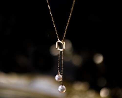 ヘイズジュエリー] 18Kゴールド ダブルビーズ Y字型 日本製オーロラ