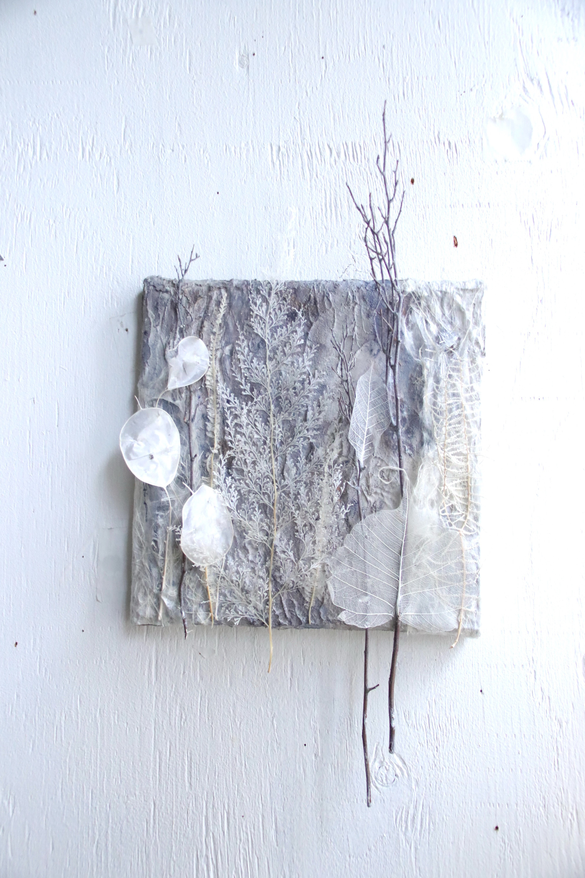 漆喰ボタニカルアート*夜更けの白い森〜呼吸する壁掛け