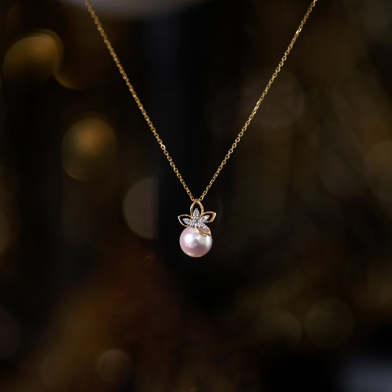 [ヘイズジュエリー] ベゴニアデザイン 18Kゴールド ダイヤモンド装飾 花型 日本製オーロラアコヤ 8-8.5mm 海水真珠ペ