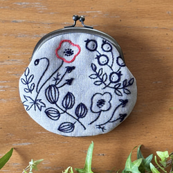 幸せ感じるミモザ刺繍 リネン がま口ポーチ 手刺繍ポーチ がま口