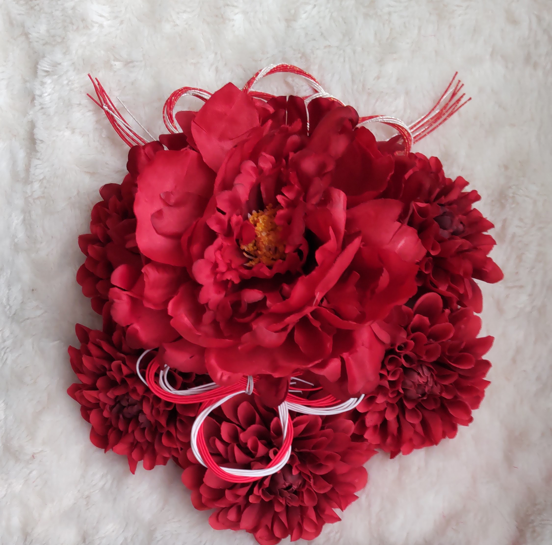 造花髪飾り　赤ダリア　ピオニー　紅白結び