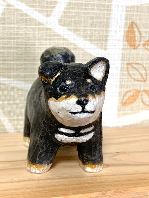 ハンドメイド 木彫り 手彫り 柴犬 一点物 置物 インテリア オブジェ 51Utb+W9EQL._UF894,1000_QL80_.jpg
