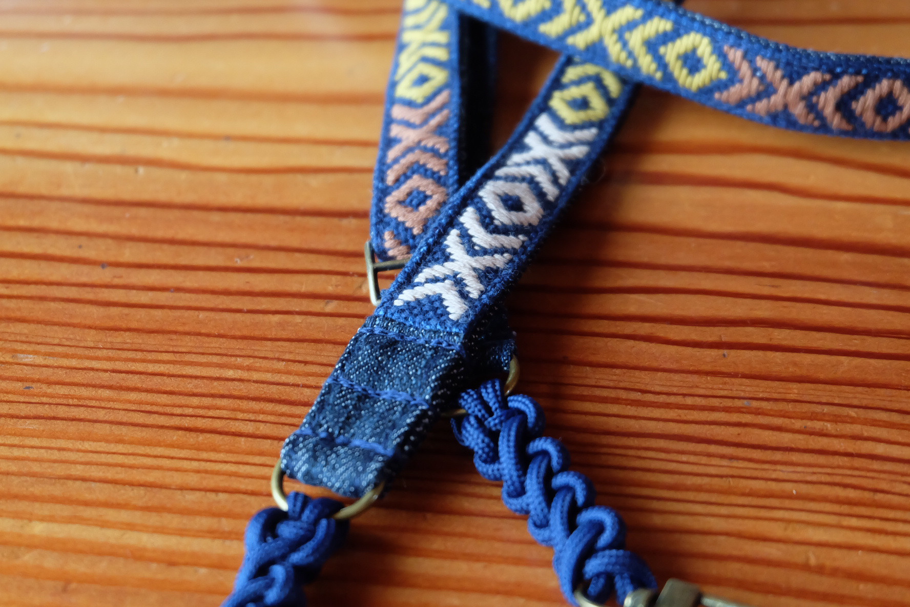 長さ調整可能！こぎん刺しスマホショルダー豆こ【スマホ☺︎刺繍】カメラストラップ☺︎スマホストラップ⌘受注製作⌘