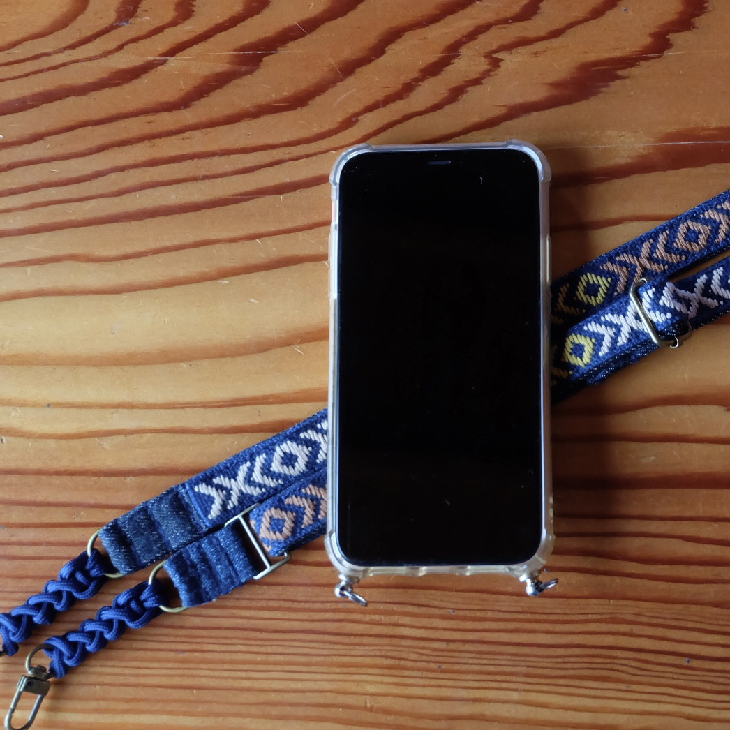長さ調整可能！こぎん刺しスマホショルダー豆こ【スマホ☺︎刺繍】カメラストラップ☺︎スマホストラップ⌘受注製作⌘