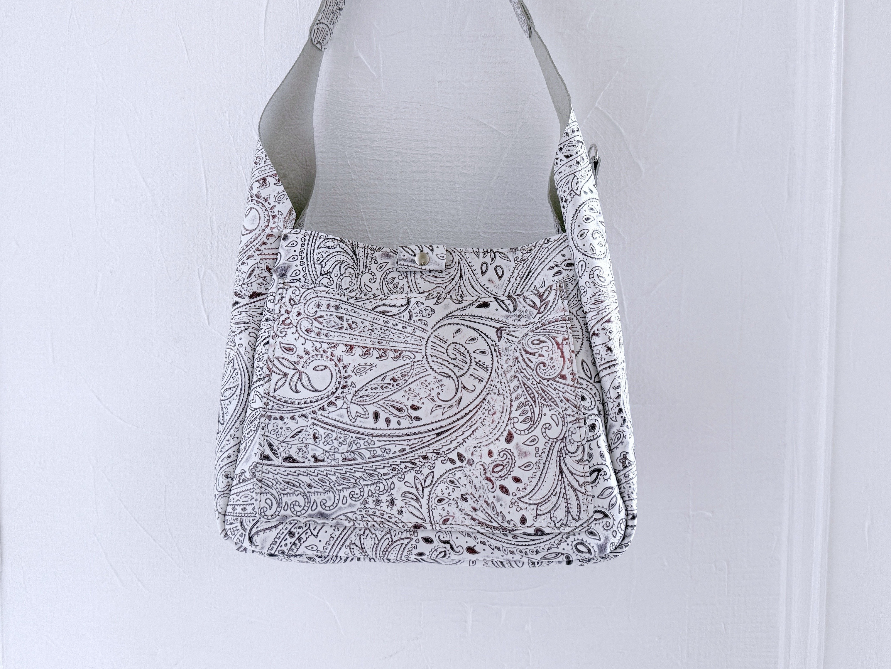 軽量 とっても 軽い 高級 本革 レザー 肩がけ トートバッグ ペイズリー ダーク パープル