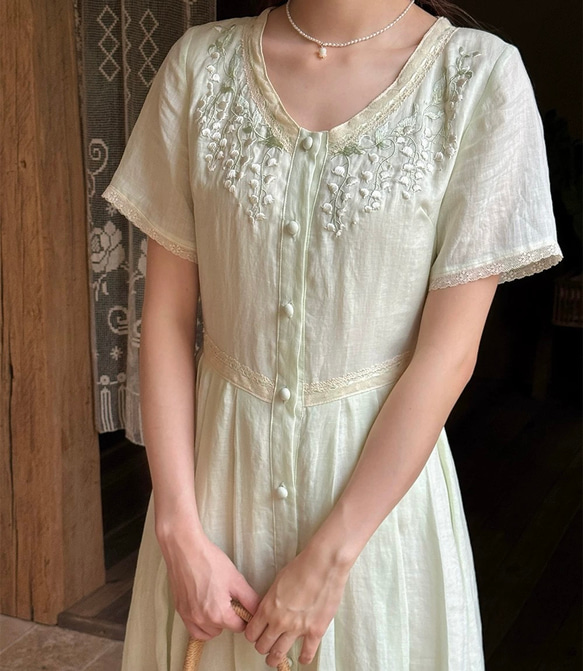 可憐な刺繡とレースのロングワンピース　ウエストレース付き【春夏秋】ミントグリーン 9枚目の画像