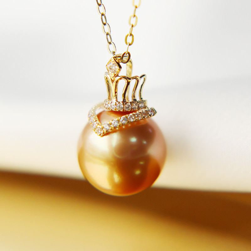 【La Corser】クラウンデザイン 10-12mm 南洋ゴールドパールペンダントネックレス 天然海水真珠 完璧なラウンド 明