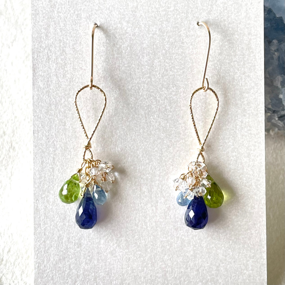 [14kgf]サファイアピアス 2枚目の画像