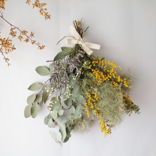 ふわふわスモークツリーとミモザ＊ドライフラワースワッグ❀ブーケ