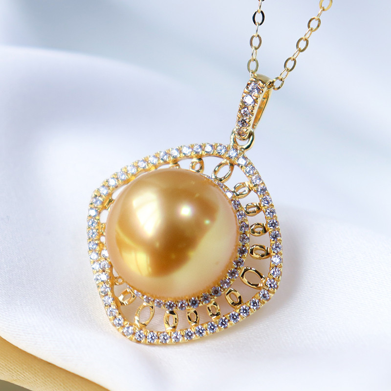 【La Corser】輸入10-14mm南洋真珠ペンダントネックレス 18Kゴールドに豊かな金色の海水真珠がちりばめられ、丸くて