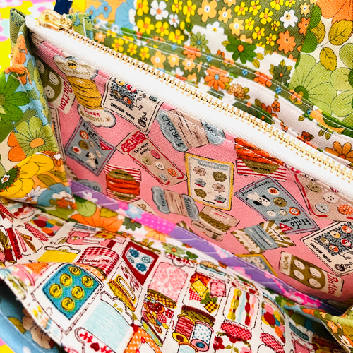 昭和レトロガールズ「ソーイングガールズ」パッチワークとわん