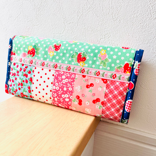 昭和レトロガールズ「ソーイングガールズ」パッチワークとわんちゃん