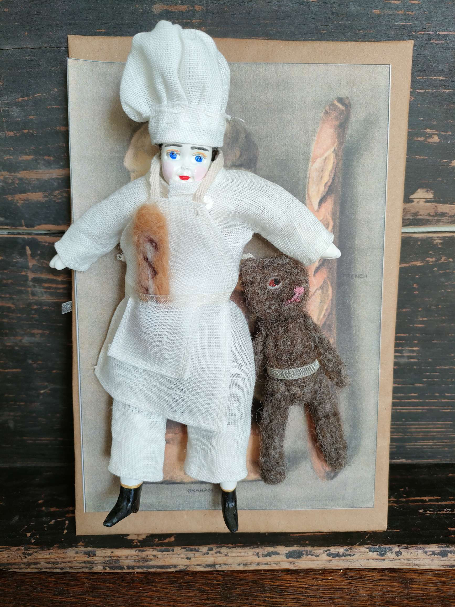 チャイナ風パン職人とくま