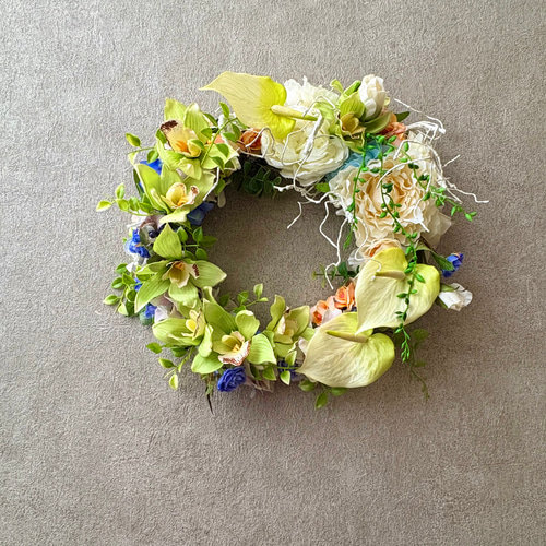 SALE かに草 真夏の草花リース モンステラとプルメリアの大きめサマーリース《アートフラワー》44cm