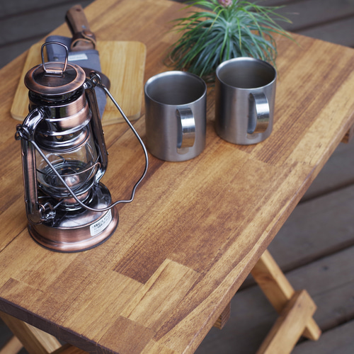 暮らしに寄り添う、折りたたみ式木製テーブル！収納もスマート！自然