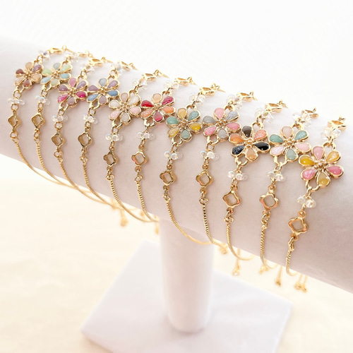 美品　ミハエルネグリン　お花のブレスレット　店舗限定カラー 美品 ミハエルネグリン お花のブレスレット 店舗限定カラー