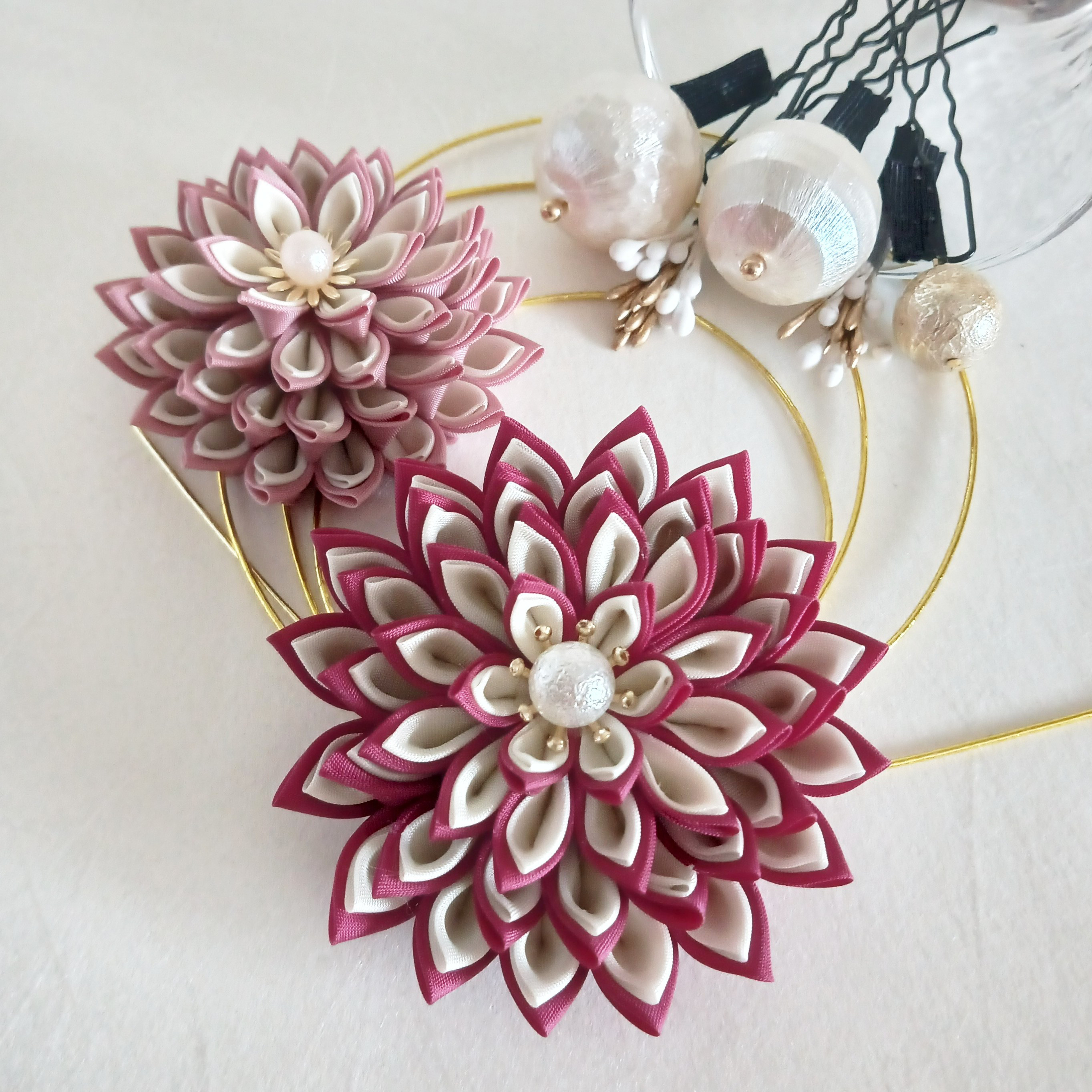 **特別な日の髪飾りセット**　つまみ細工のダリア花２つ、飾りパーツ5点、金水引　えんじ　成人式、卒業式、入学式