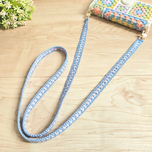 かぎ針編みのカラフルロングストラップ 携帯ストラップ 編みこもの