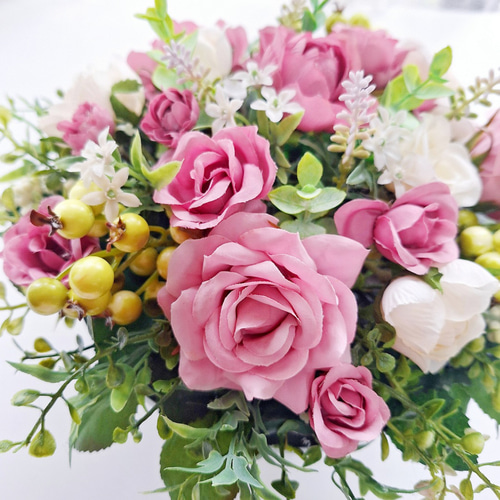 モーブピンク•ホワイトのバラのフレンチスタイルアレンジメント