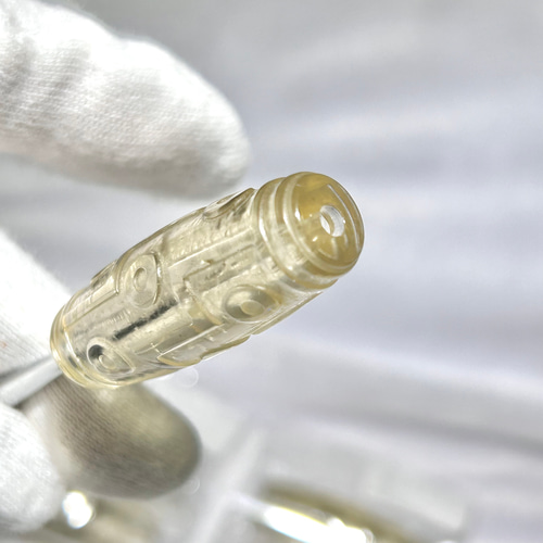 最強天珠～ リビアングラス 1個 高品質 天然石 天珠 九眼天珠 手彫り