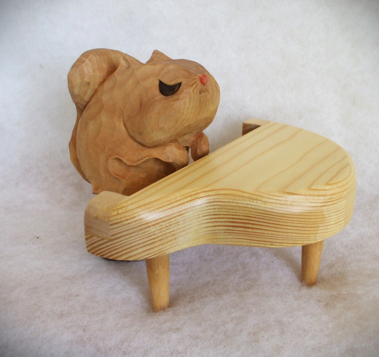 ♪えぞももんがのピアニスト♪木製置物♪