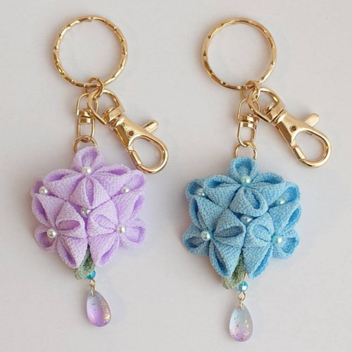【N.574】ハンドメイド　キーチェーン 紫陽花　レースフラワー　青 あじさい 紫陽花 キーホルダー バッグチャーム キーホルダー つまみ