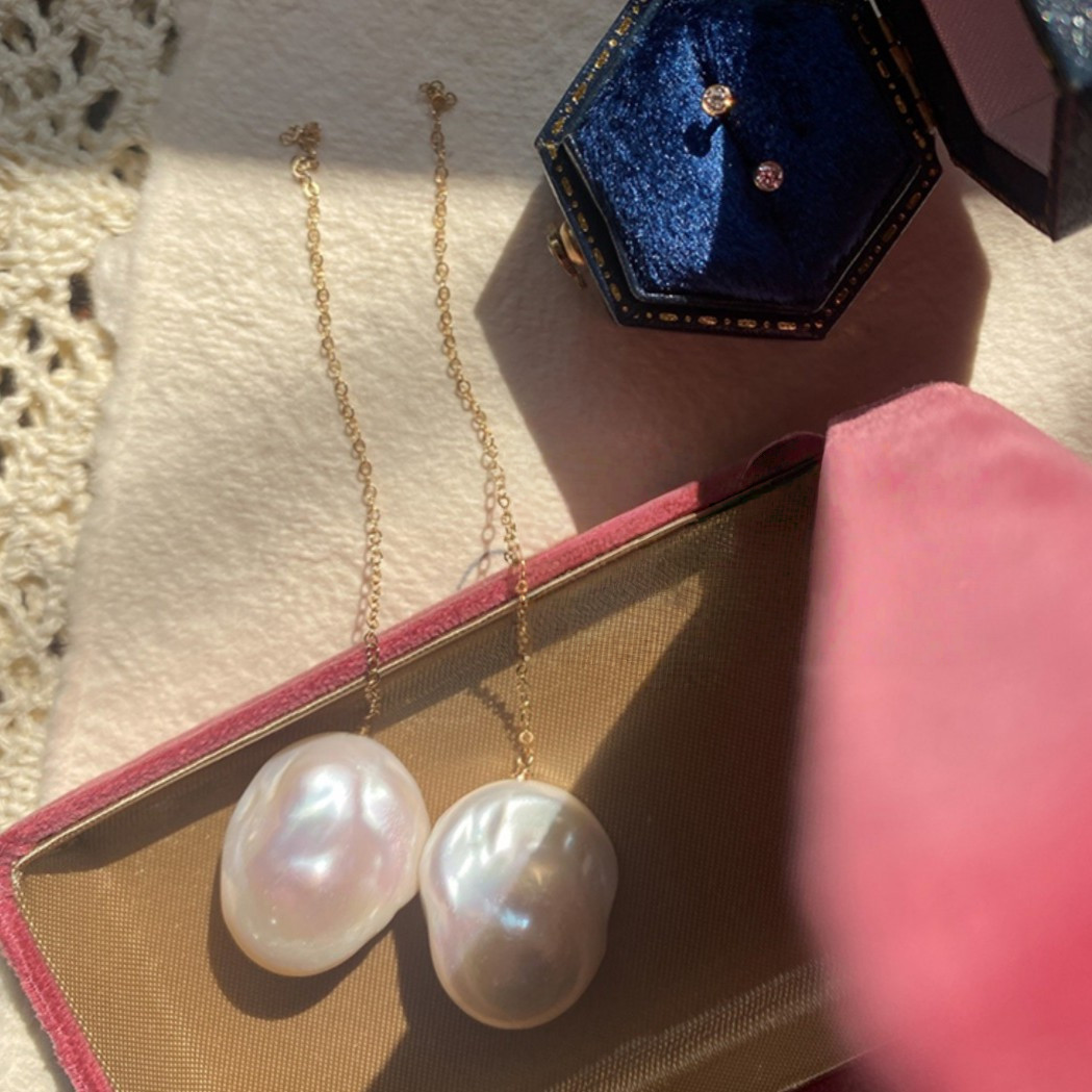 淡水バロックパールのピアス  イヤリング   真珠　淡水真珠　6月誕生石　夏の誕生石 ウェディング