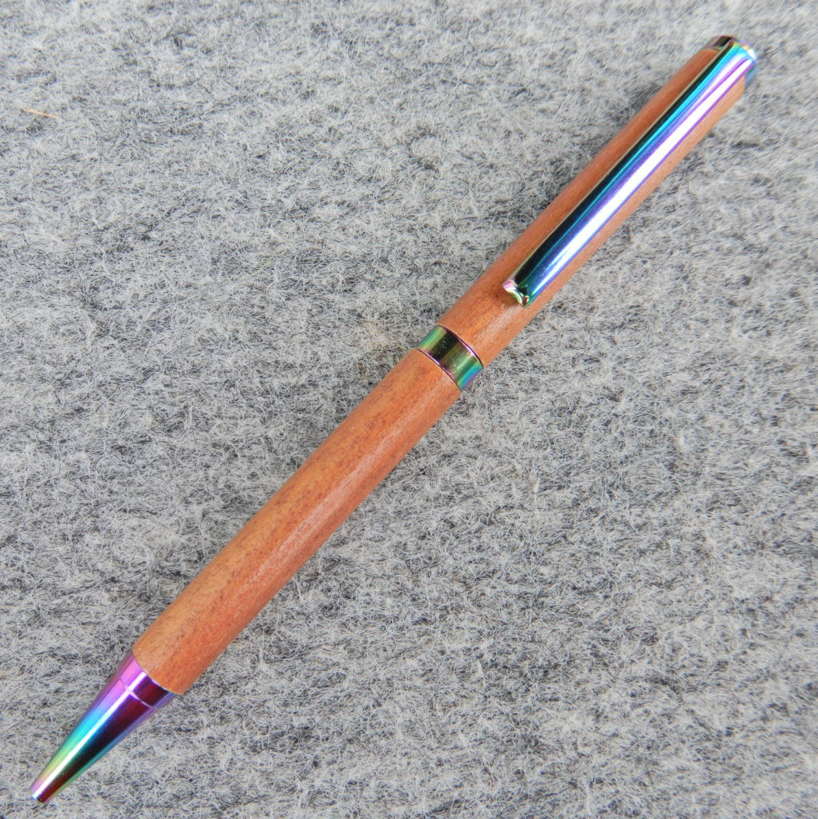 ボールペン　木軸　回転式　モアビ（P006）