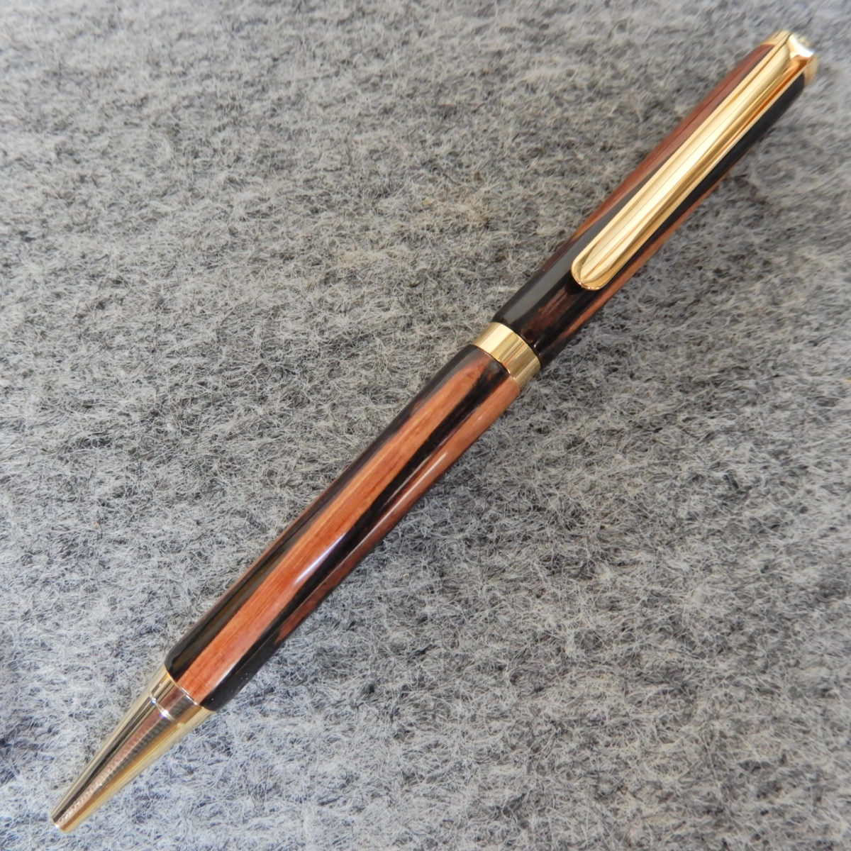 ボールペン　木＆レジン　回転式　（P008）