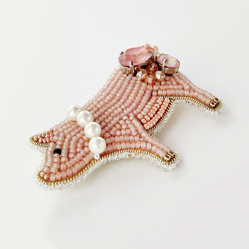 ビーズ刺繍_ブタのブローチ ブローチ Zatto 通販 19492536