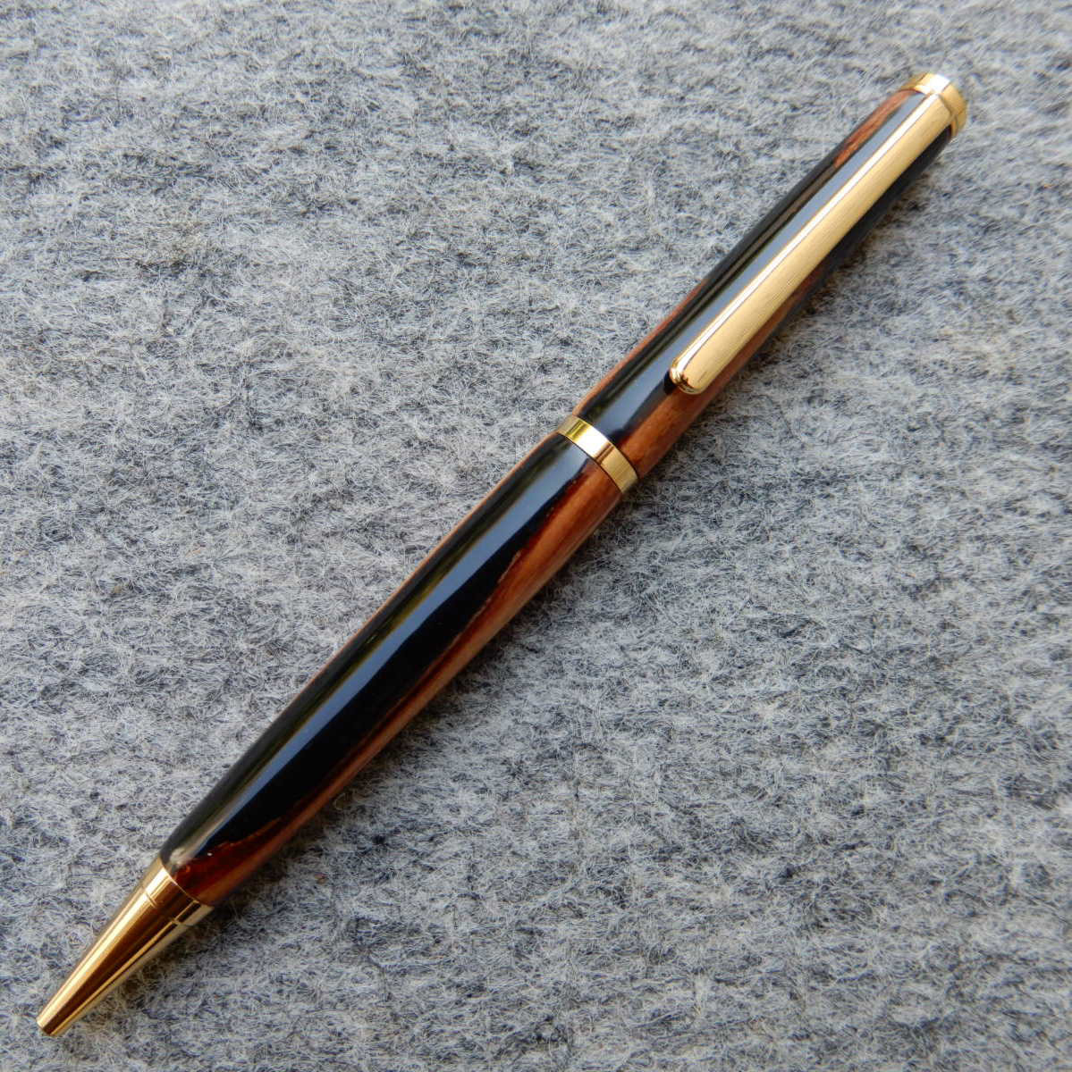 ボールペン　木＆レジン　回転式　（P011）