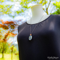 レア・希少！BIGサイズ！圧倒的な輝き！浄化・運気アップをお求めのあなたへ！concaveカット水晶とチクナルドラクシャ 11枚目の画像