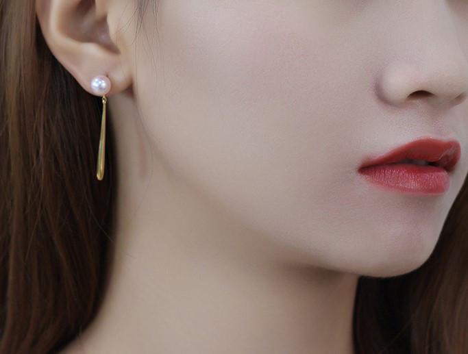 【La Corser】日本製 6-9.5mm 天然海水アコヤ真珠ピアス 18Kゴールドピアス ロングデザイン 女神級の強い光 丸