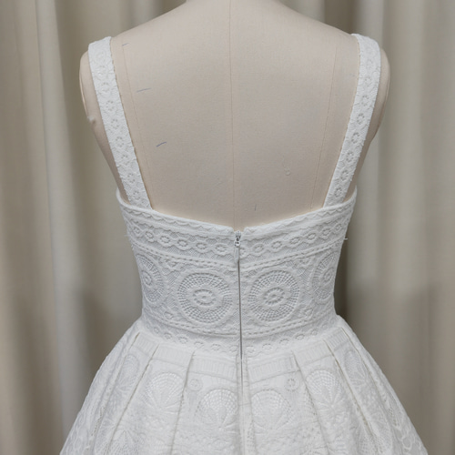 ナチュラル・レトロ】幾何学レース×Aラインのウェディングドレス