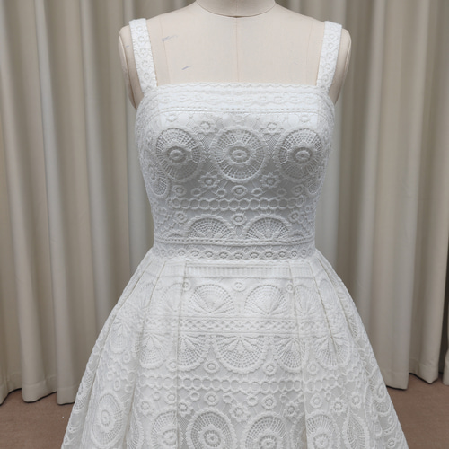 【ナチュラル・レトロ】幾何学レース×Aラインのウェディングドレス ナチュラル・レトロ】幾何学レース×Aラインのウェディングドレス