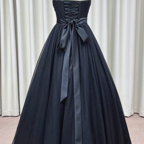 【上品×クール】ブラックカラーのチュールドレス（背中編み上げ仕様） 上品×クール】ブラックカラーのチュールドレス（背中編み上げ仕様