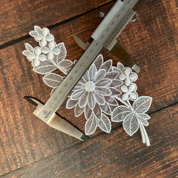 立体オーガンジーモチーフレース ◆ ボタニカル柄 ◆ 1組(2枚) ◆ 日本製 ◆ M-lace-No,219 4枚目の画像