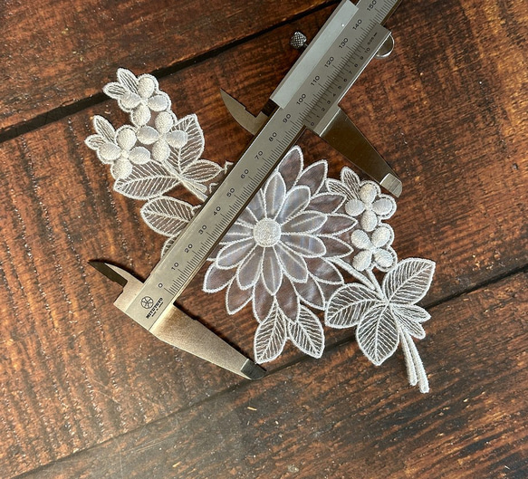 立体オーガンジーモチーフレース ◆ ボタニカル柄 ◆ 1組(2枚) ◆ 日本製 ◆ M-lace-No,219 4枚目の画像